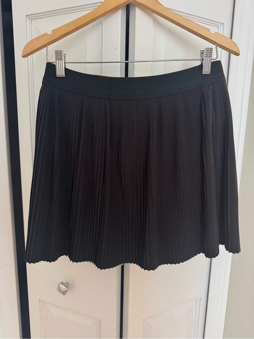 GAP Black Pleated Skater Skort